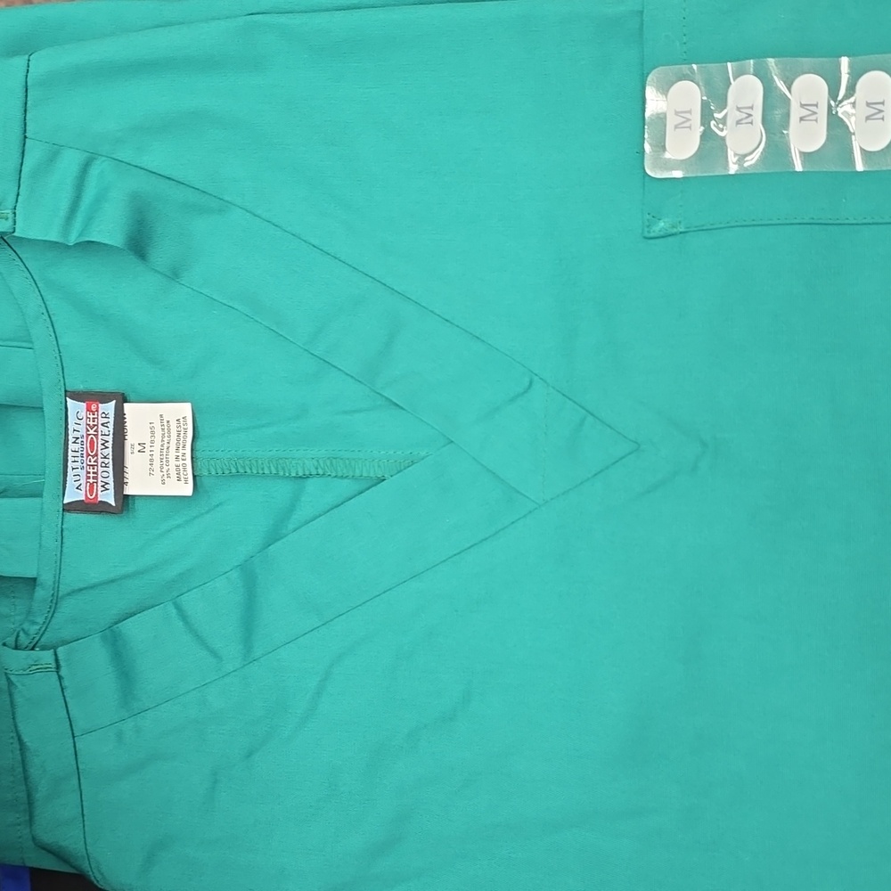 Authentic Cherokee Workwear Hunter Scrub Top